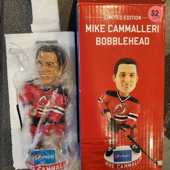 Hockey Bobbleheads - Picture 4 of 4